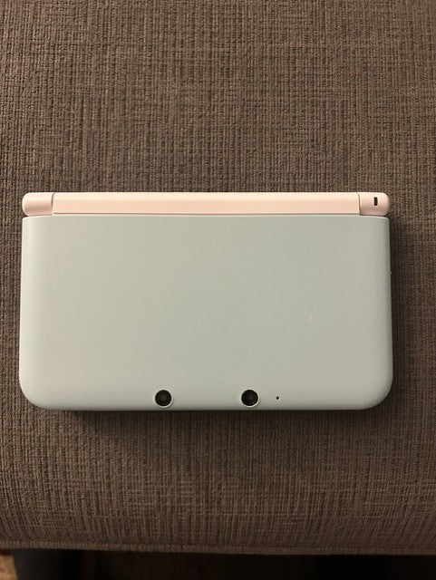 Japanese Nintendo 3DS LL – Mint × White (Boxed)